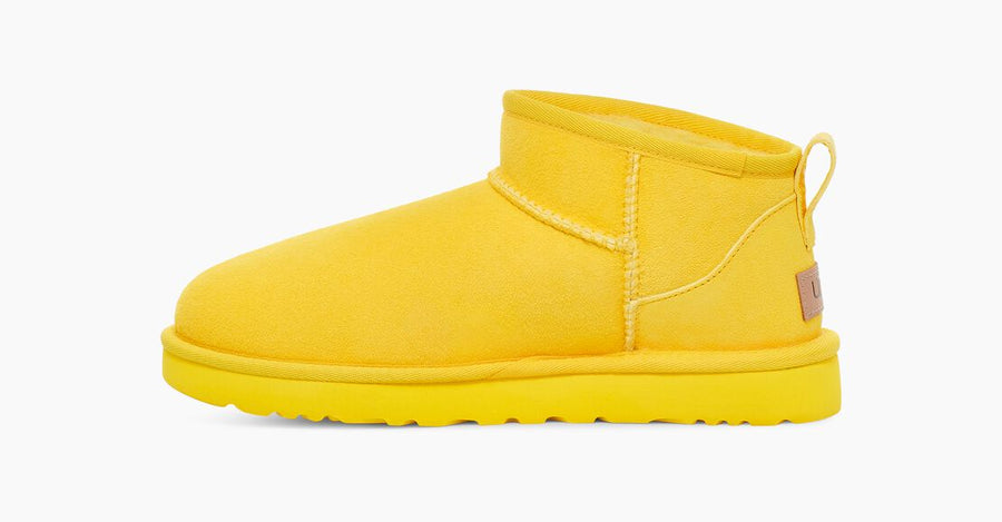 Yellow hot sale uggs boots